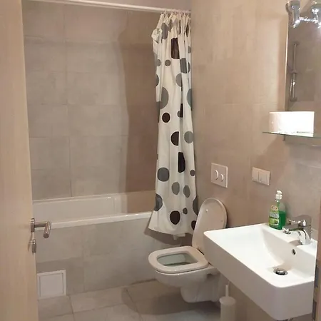 Clean Modern Flat Coresi